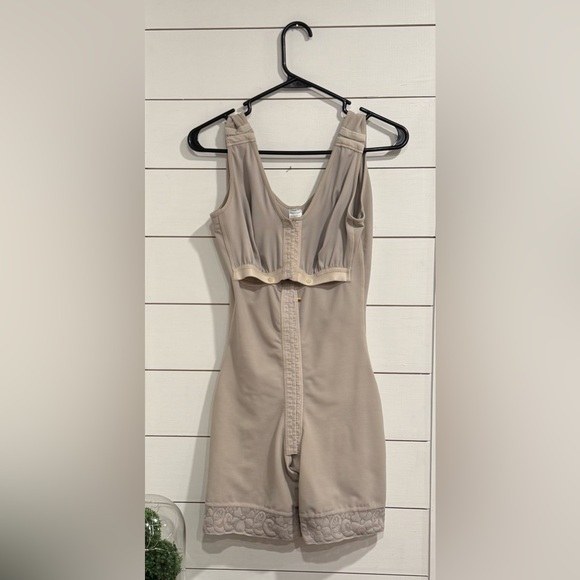 Shapes Secrets Other - Shapes Secrets MariaE FQ102 Fajas Colombianas Shapewear 😘